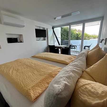 Gaestehaus Sommertal Mit Pool Im Garten, Eigener Parkplatz, 800M Zum Bodensee, 300M Zur Altstadt Meersburg Eksteriør bilde