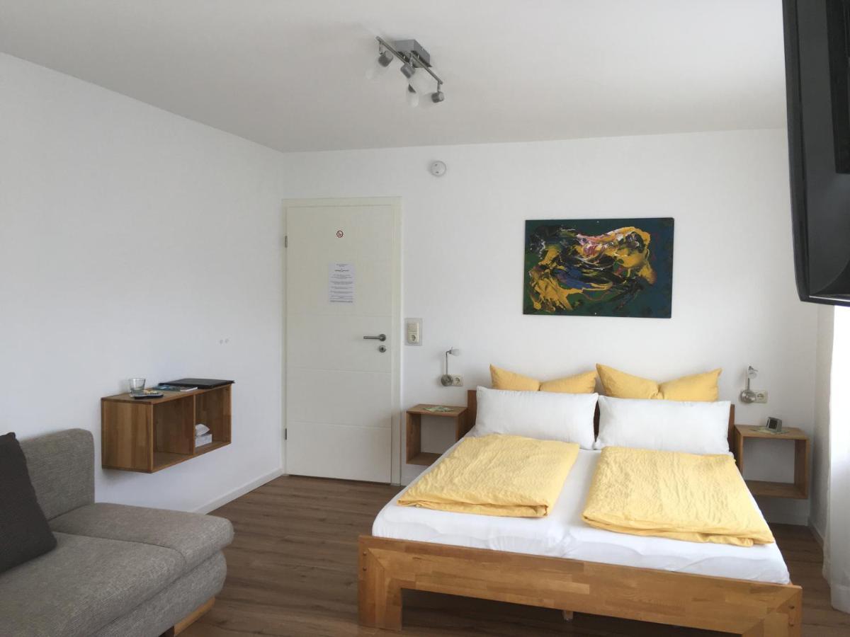 Gaestehaus Sommertal Mit Pool Im Garten, Eigener Parkplatz, 800M Zum Bodensee, 300M Zur Altstadt Meersburg Eksteriør bilde
