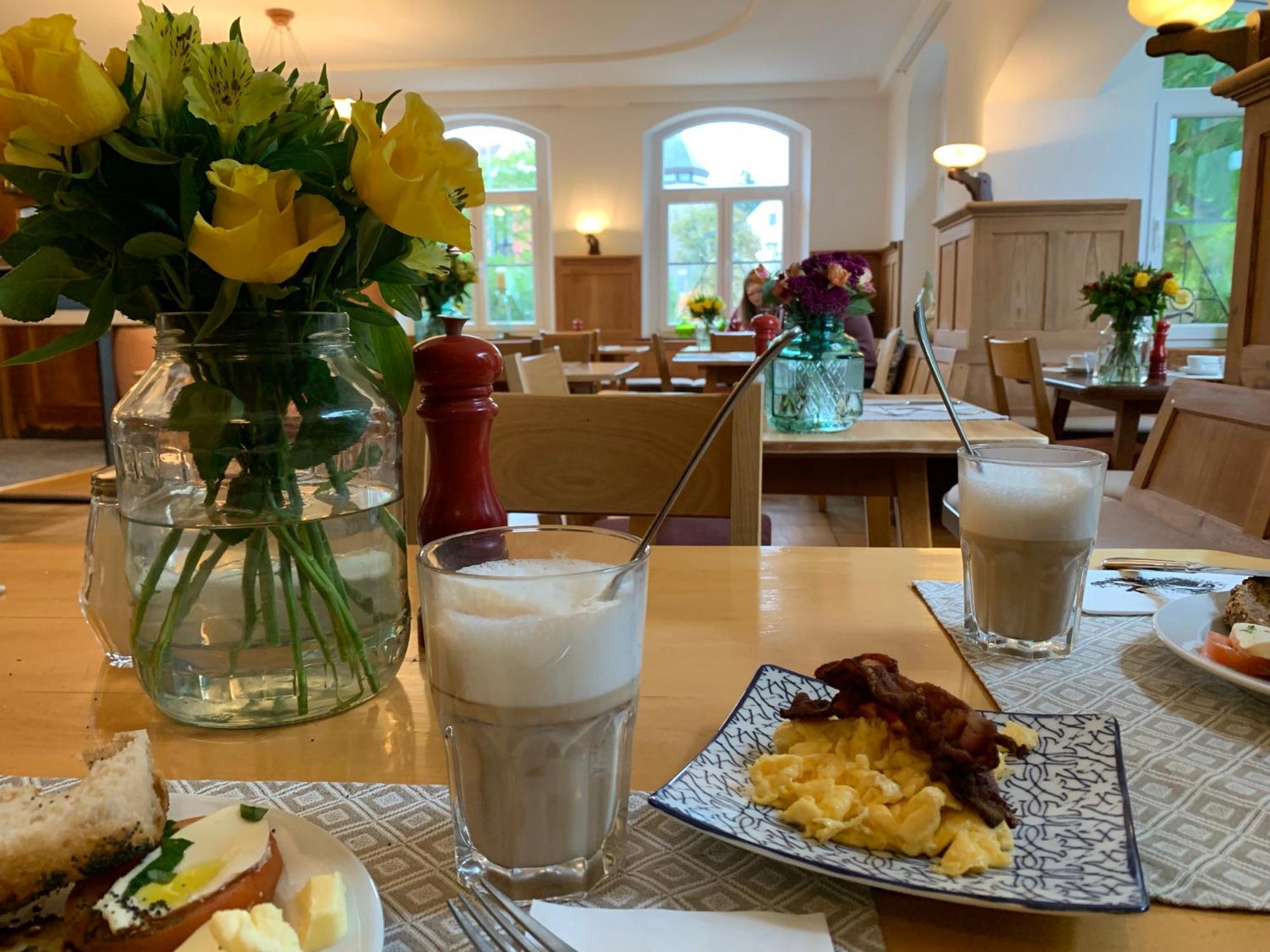Gaestehaus Sommertal Mit Pool Im Garten, Eigener Parkplatz, 800M Zum Bodensee, 300M Zur Altstadt Meersburg Rom bilde